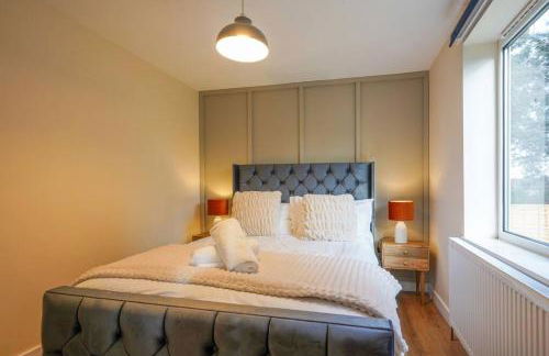 Orchard Bungalow - Sleeps 10 - Close to Town Centre - Free Parking, Pool Table, Fast Wi-Fi and Smart TV with Netflix by Yoko Property - Foto 30