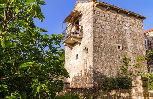 Old Small Stone House - Photo 2