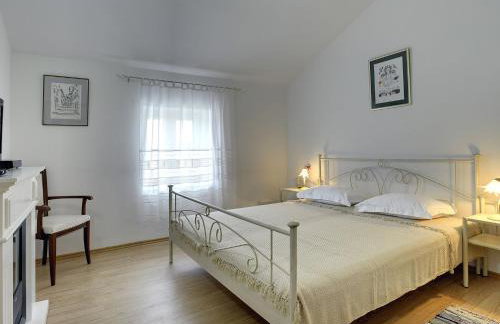 Holiday Home in Rojnici With Private Pool - Photo 46