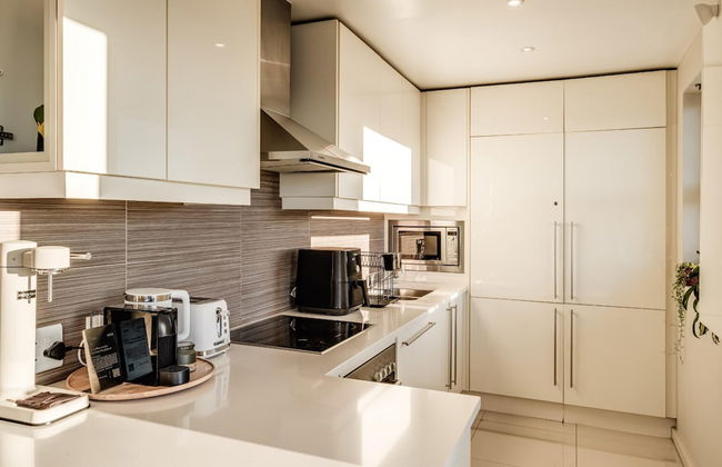 Extraordinary Stay in Mouille Point The Apartment - Photo 29