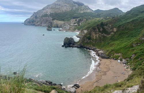 Casita con patio y piscina entre el mar y montañas - Foto 34