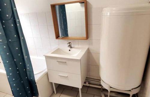 Spacieux T2 proche tribunaux - Foto 2