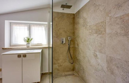 3 Bedroom Nice Apartment In Kanfanar - Photo 49