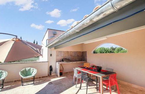 Awesome Home In Grospierres With Sauna - Foto 16