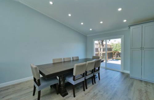 Renovated 5 Bd 3 Ba AC Private Deck Lawn - Foto 48