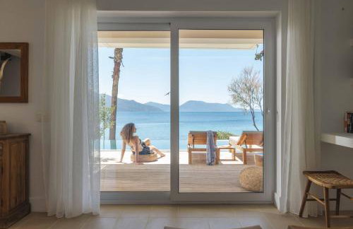 Villa Madouri 5 bed seafront villa with private pool - Foto 3