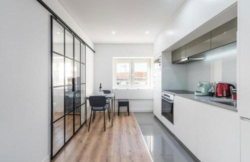 Cozy Studio-Fast Wi-Fi-Near Campanhã Station & River - Foto 1