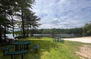 Emerald Escape Lake, Theater, Game Room & More! - Foto 49