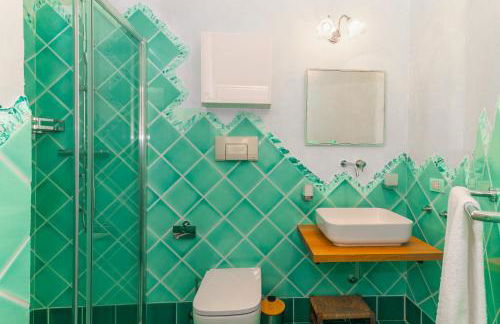 Mansion On The Hill - Photo 24