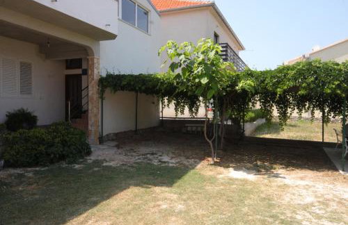 Family friendly seaside apartments Nevidjane, Pasman - 325 - Foto 13