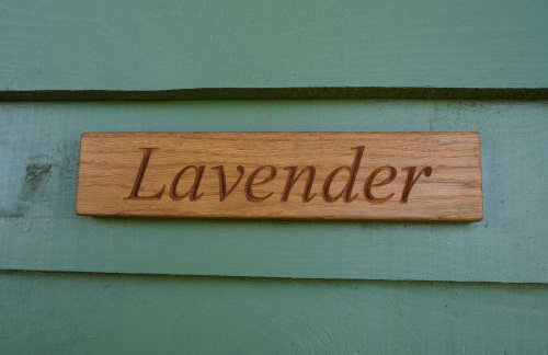 Lavender Retreat with Private Hot Tub - Photo 3