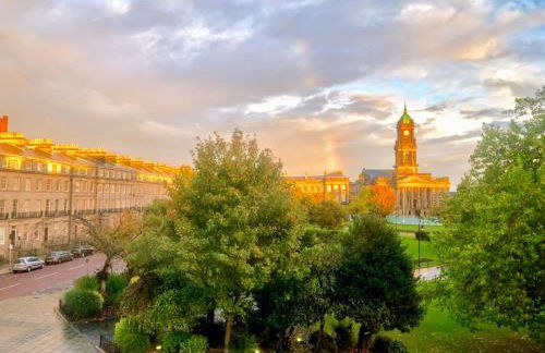 Elegant Apartment in Hamilton Square Free Parking - Foto 33