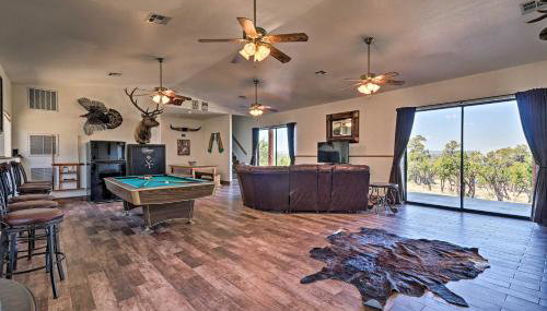 Overgaard Cabin w/ Pool Table & Incredible View - Foto 2