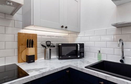 The Stylish 3-Bedroom Maisonette Retreat - Photo 42