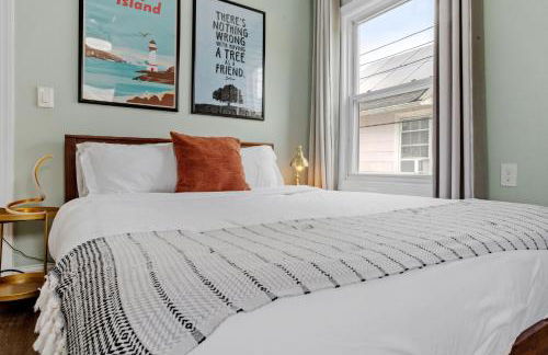 Beautifully Renovated 6BR 2BA 2 Blocks to Beach - Foto 42