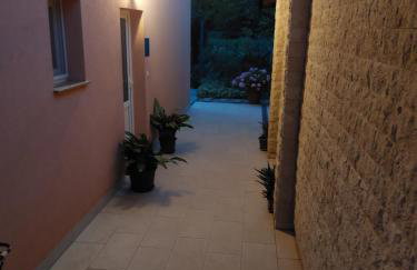 Two Bedroom Apartment - Photo 22