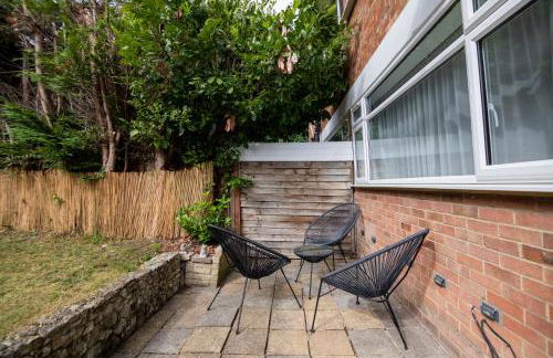 Gorgeous Modern Apartment near Redhill Station inc Private Garden & Parking - Foto 22