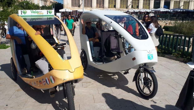 A punto de comenzar el tour en tuk tuk