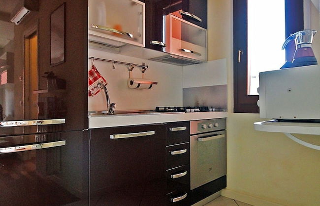 Apartment Self - Photo 7