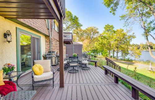 Riverfront Champlin Townhome with Deck and Water View! - Foto 34