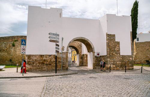 Faro - Modern Design Apartment in Walled Old Town - Foto 24