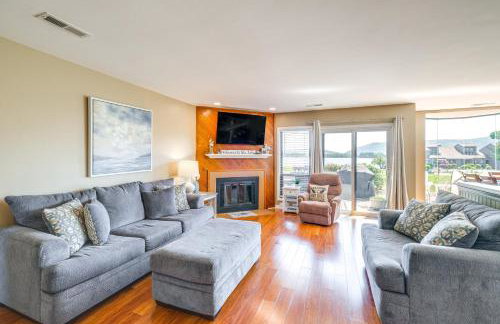 Sun-Filled Condo with Smith Mountain Lake Views - Foto 6