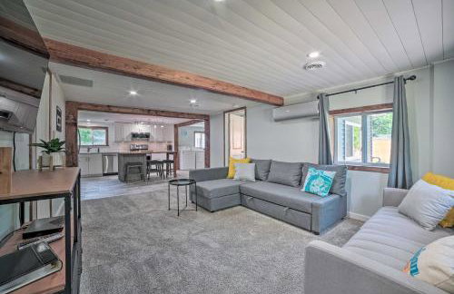 Prudenville Retreat with Yard about 1 Mi to Lake! - Foto 4