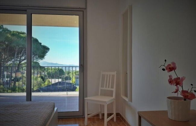 Chalet con piscina y vistas a 10min de la playa de Blanes - Photo 3