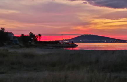 Mèze avec vue face à l'étang - Foto 14