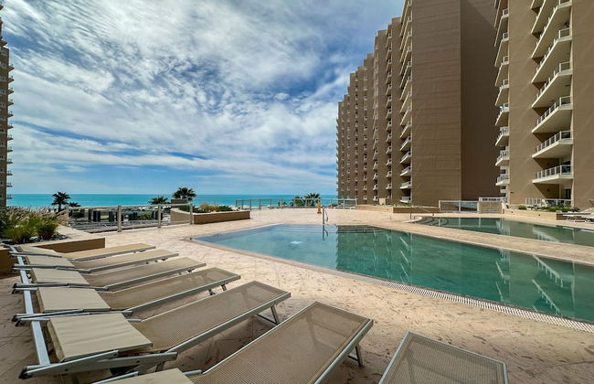 Oceanfront Vibes Iconic Beachside Getaway - Foto 45