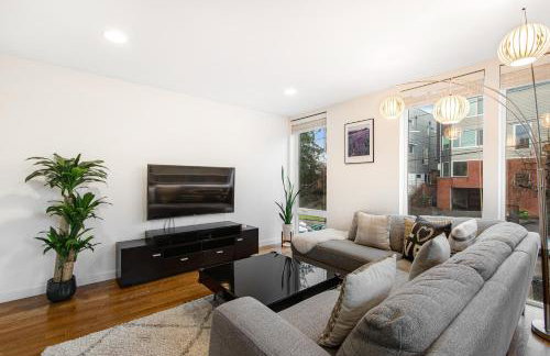 City-View Modern - Photo 4