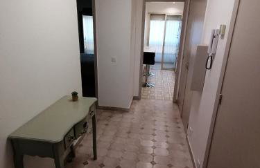 air-conditioned apartment with pool plus beach shuttle - Photo 6