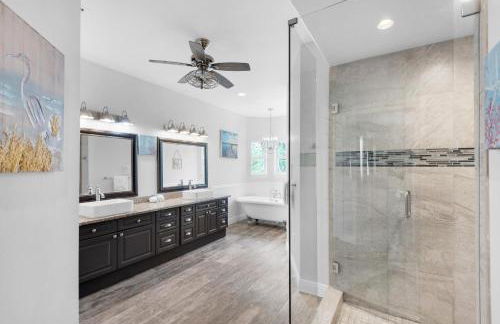 Enclave 202a 2 Bedroom Condo by RedAwning - Foto 72