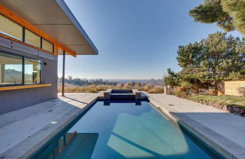 Luxe, Modern Studio with Sweeping City Views! - Foto 18