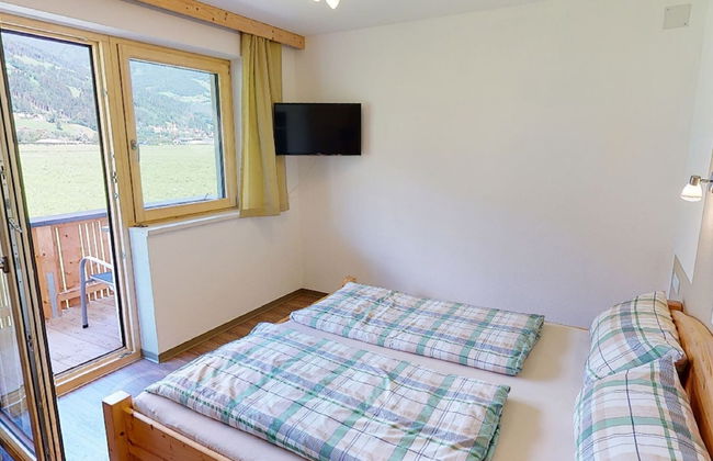 Idyllic Apartment in Stumm With Panoramic View - Photo 8