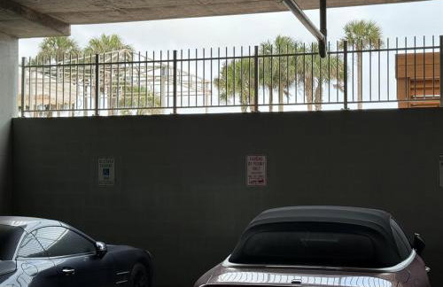 XL Terrace, Lazy River, I-O Pools, Game Room, Spa, Beach, Luxury 2-2 Penthouse! - Foto 41