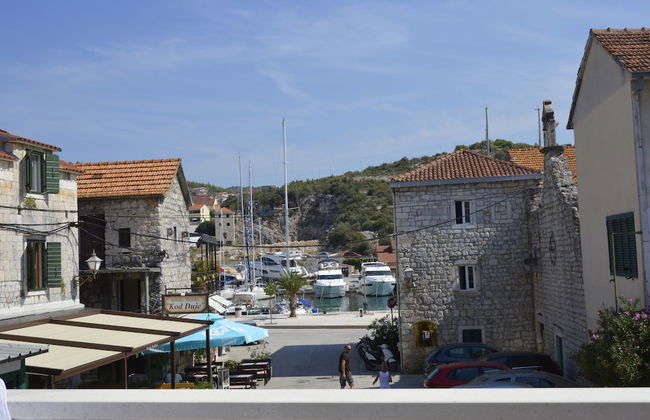 Sea-view Apartment - Sleeps 4, Parking & Balcony - Foto 26