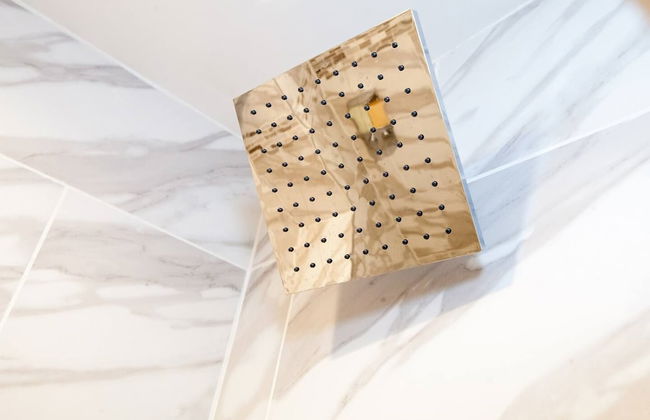 Lux Condo Near Boston - 3 King Beds 2 Bath-parking - Foto 2