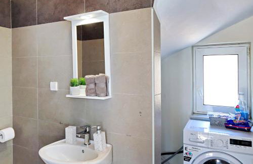 Villa Lawton - Magnificent sea & mountain views! - Photo 33