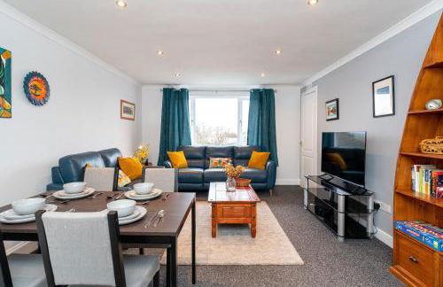 Lovely 3-bedroom flat with free parking - Foto 1