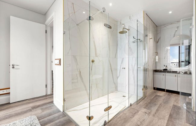 Precinct Corner Two Bedroom Waterfront Apartment - 603 - Foto 5