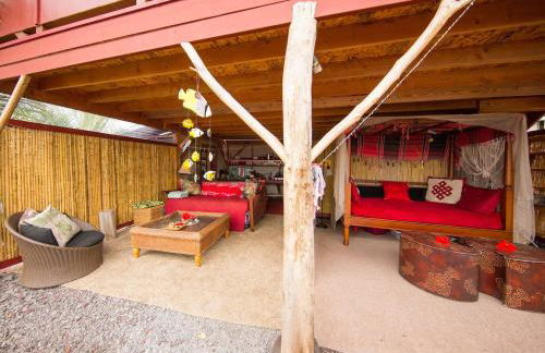 THE MAGICAL LAVA TEMPLE with EPIC Volcano Views! - Foto 26