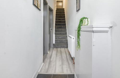 Contractor Luxury Home - Long Stays - 4 Bedrooms - Sleep 8 - Zip & Link Beds - Ultra Fast WiFi - Free Parking - Foto 17