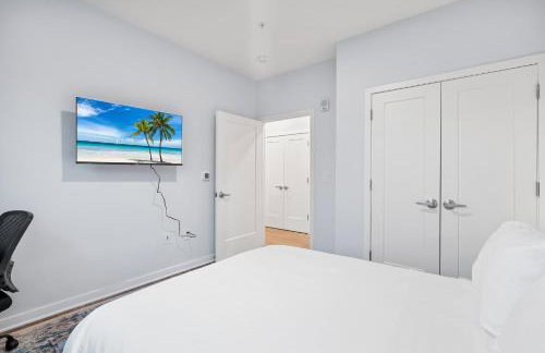 Modern 2BR 2BA Condo Sleeps 8 with Gym Laundry 20 Min to NYC - Foto 11