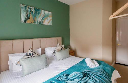 The Green House 3 Bed House - Contractors, Families, Close to city centre, Free Parking - Foto 12