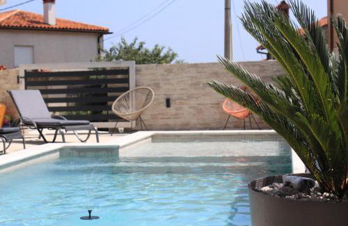 Apartments Mia with pool near Medulin - Photo 4