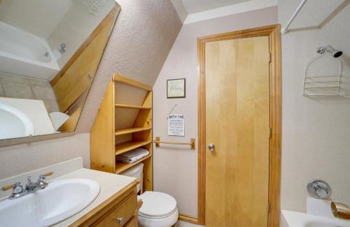 Lake Eufaula Retreat with Boat Slip and Fireplace! - Foto 11