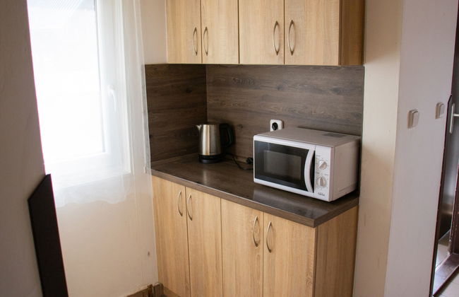 4 bedroom House in Hradec Kralove with garden - Photo 4