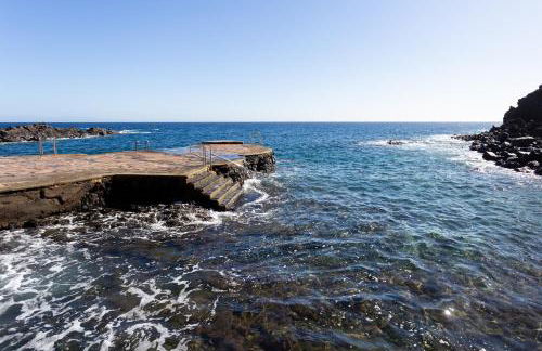 Home2Book Charming Sea Front House - Foto 34