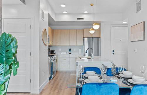 Stylish 2BR with Pool Central SLC - Great Access - Foto 14